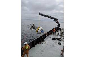 Deploying mooring off boat: Jason Adelaars MBARI 2023