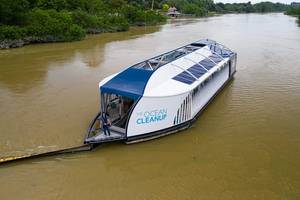 The Ocean Cleanup founder & CEO Boyen Slat on the Interceptor 002 in Klang River, Malaysia © The Ocean Cleanup